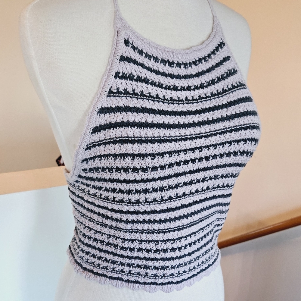 New URBAN OUTFITTERS Millie Crochet Striped Halter Top Size Large - Picture 2 of 8